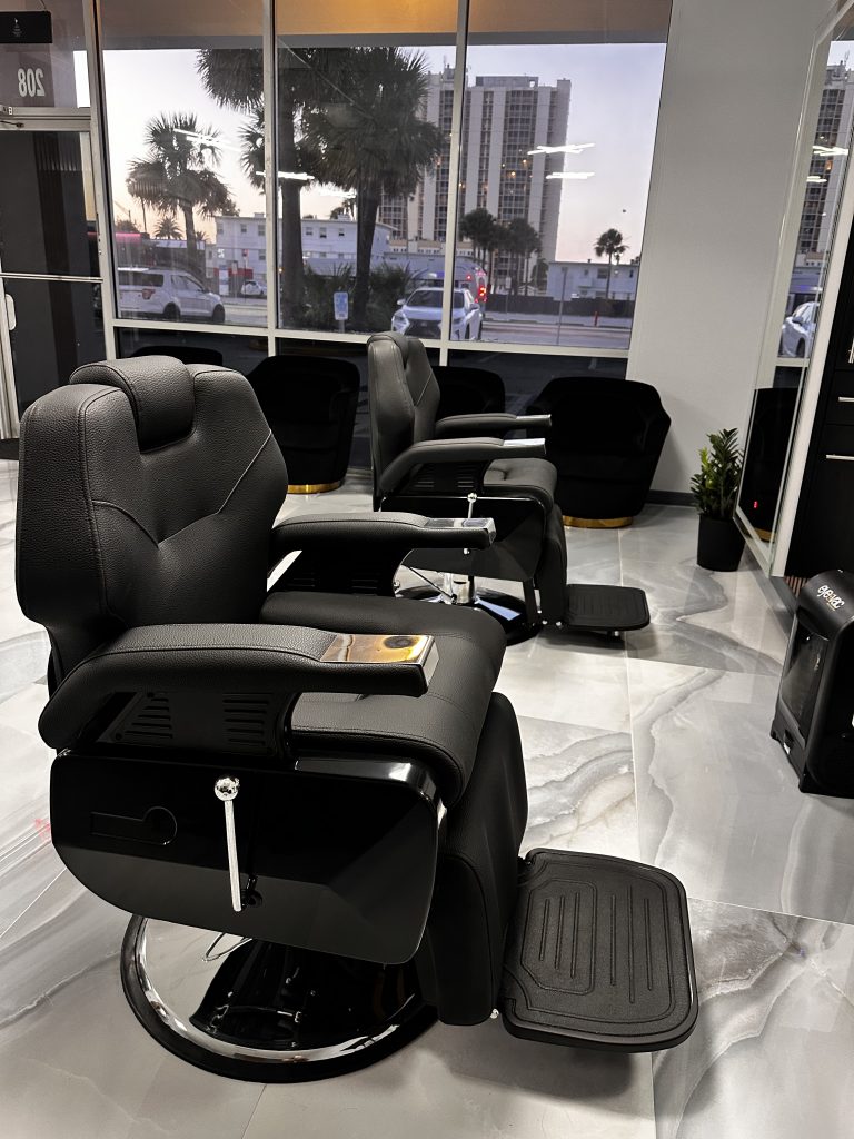 Массажное кресло для релаксации Elite Men Spa